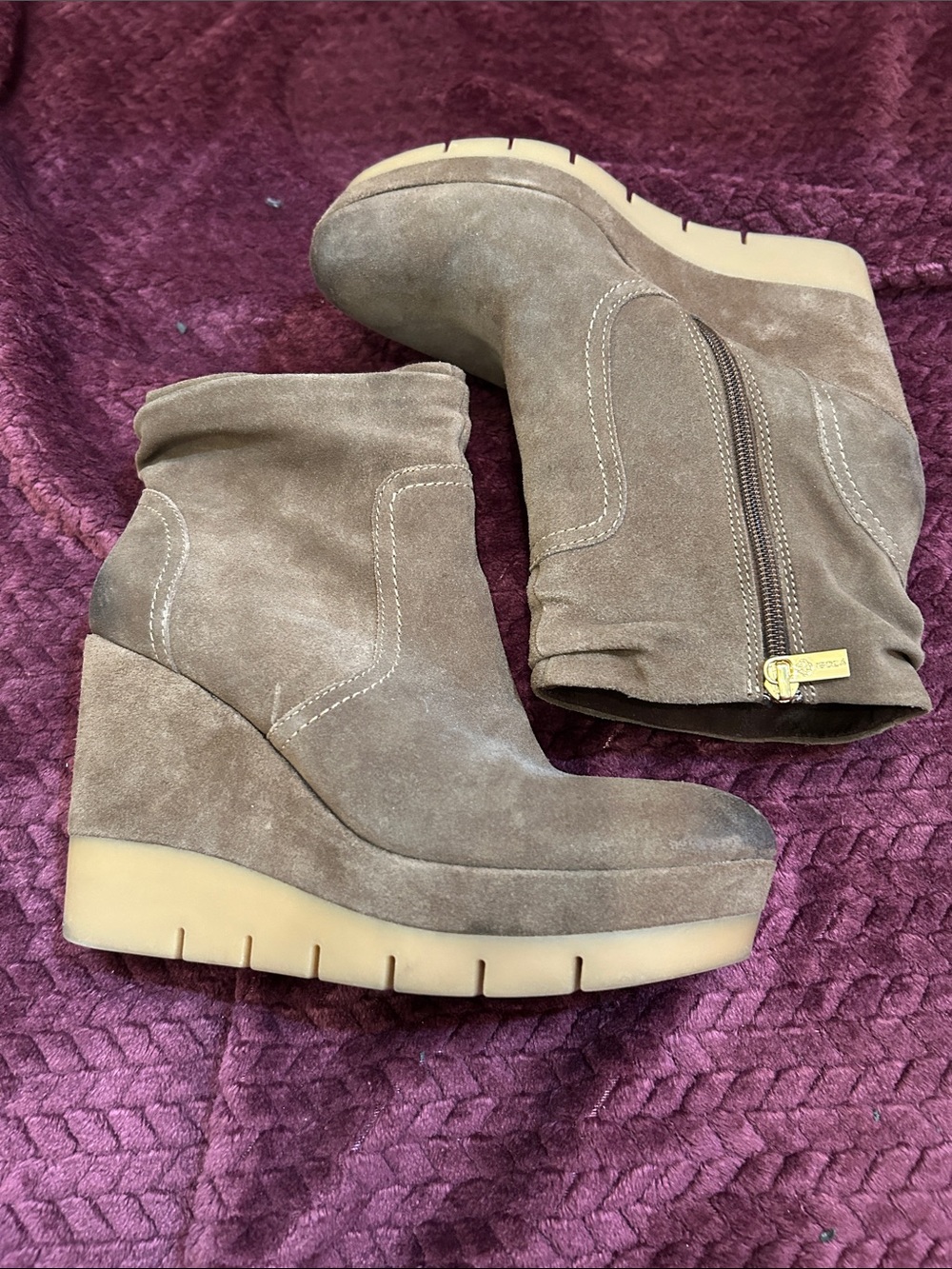 Isola Wedge Ankle Boot - Taupe Suede